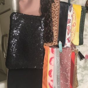 16 brand new zippered cosmetic storage bags